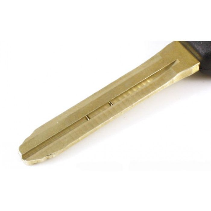 Toyota 3-knapps nyckelhus med panikknapp - nyckelbladets spets (+/- 48 mm) Image